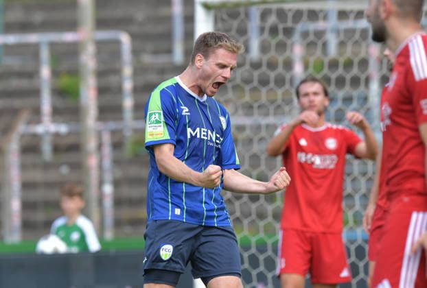 22.08.2026, GER, Fussball, Regionalliga West, Saison 2026 2027, 04. Spieltag, Ohlendorf Stadion im Heidewald, Gütersloh FC Gütersloh - SV Bergisch Gladbach 3 : 1 Tor-Jubel FC Gütersloh : Torschütze Jan Lukas Liehr (FC Gütersloh), Aktion, Einzelbild, Quer, Mimik, Gestik, Jubel, jubeln, Freude, freuen *** August 22, 2026, GER, Soccer, Regionalliga West, 2026–2027 Season, Matchday 4, Ohlendorf Stadium in Heidewald, Gütersloh FC vs. SV Bergisch Gladbach 3–1 Goal Celebration FC Gütersloh Goal Scorer Jan Lukas Liehr FC Gütersloh, Action, Single Frame, Horizontal, Facial Expressions, Gestures, celebration, cheering, joy, happiness