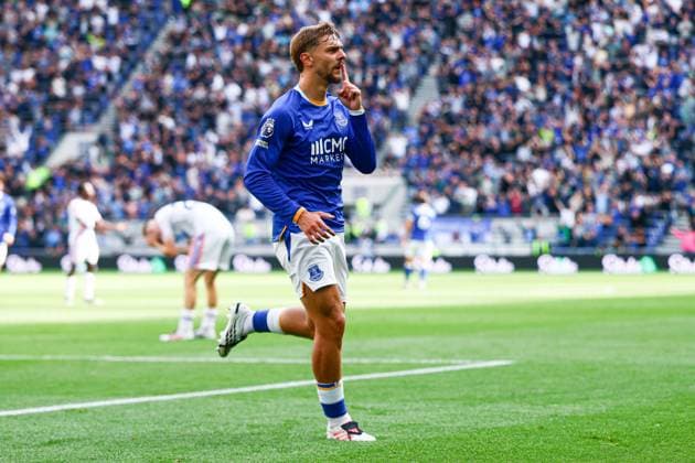Kiernan Dewsbury-Hall of Everton scores to make it 1-0 and celebrates Everton v Crystal Palace, Premier League Football, Football, Hill Dickinson Stadium, Liverpool, UK - 22 Aug 2026Liverpool Hill Dickinson Stadium United Kingdom EDITORIAL USE ONLY No use with unauthorised audio, video, data, fixture lists, club league logos or live services. Online in-match use limited to 120 images, no video emulation. No use in betting, games or single club league player publications.  Copyright: xPaulxCurrie Shutterstockx 17111730br