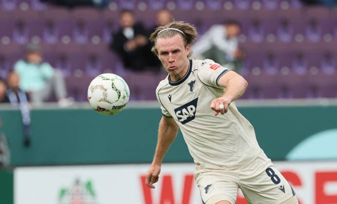 Erz.Aue - Hoffenheim DFB-Pokal Aue, 22.08.2026, Erzgebirgsstadion, Fußball, DFB Pokal, 1.Hauptrunde , FC Erzgebirge Aue vs. TSG 1899 Hoffenheim , Im Bild: Patrick Wimmer ( 8, Hoffenheim) , Nur für journalistische Zwecke. Only for editorial use! , DFB regulations prohibit any use of photographs as image sequences and or quasi-video. , *** Erzgebirge Aue vs. Hoffenheim, DFB Cup, Aue, August 22, 2026, Erzgebirgsstadion, Soccer, DFB Cup, 1st Round, FC Erzgebirge Aue vs. TSG 1899 Hoffenheim, Pictured: Patrick Wimmer 8, Hoffenheim, For editorial use only, DFB regulations prohibit any use of photographs as image sequences and or quasi-video, Picture Point