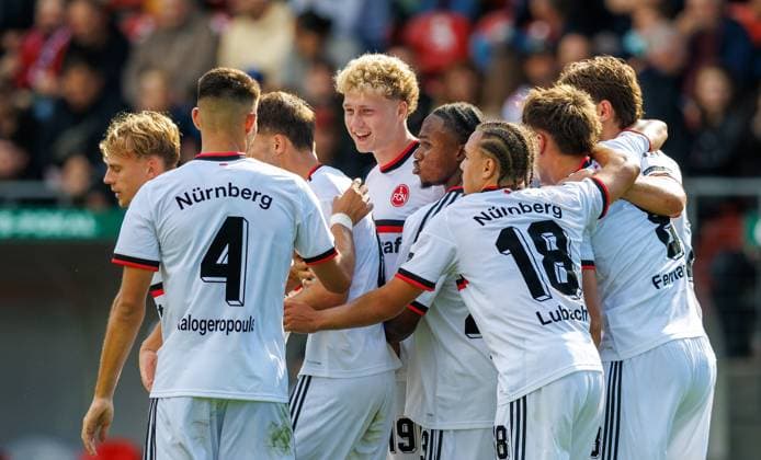 22.08.2026 - Fussball - Saison 2026 2027 - DFB Pokal Vereinspokal - 01. Runde: Viktoria Köln - 1. FC Nürnberg Nuernberg FCN ( Club ) - Sportfoto Zink DaMa - xdaxmax - regulations prohibit any use of photographs as image sequences and or quasi-video - Jubel Freude Torjubel nach Tor zum 0:1 - Piet Scobel (19, 1. FC Nürnberg FCN ) und Mannschaft Team jubelt freut sich - Torschütze: Piet Scobel (19, 1. FC Nürnberg FCN ) *** August 22, 2026 Soccer Season 2026–2027 DFB Cup Club Cup First Round Viktoria Cologne 1 FC Nuremberg Nuremberg FCN Club Sports Photo Zink DaMa xdaxmax regulations prohibit any use of photographs as image sequences and or quasi-video celebrationsJub, joy, goal celebration after the goal to make it 0–1, Piet Scobel 19, 1 FC Nuremberg FCN, and the team celebrating; goal scorer Piet Scobel 19, 1 FC Nuremberg FCN