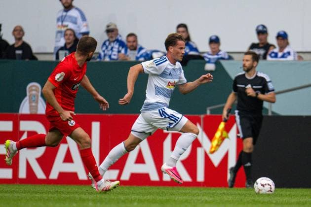 DFB-Pokal MSV Duisburg - SV Elversberg ** NUR FÜR REDAKTIONELLE ZWECKE ** EDITORIAL USE ONLY **<p>Fußball DFB-Pokal MSV Duisburg - SV Elversberg am 22.08.26 in der Schauinsland-Reisen Arena in Duisburg Christian Viet ( Duisburg ) Duisburg Copyright: JakobxKlos *** DFB Cup: MSV Duisburg vs. SV Elversberg ** FOR EDITORIAL USE ONLY ** EDITORIAL USE ONLY ** p Soccer DFB Cup MSV Duisburg vs. SV Elversberg on August 22, 2026, at the Schauinsland Reisen Arena in Duisburg Christian Viet Duisburg Duisburg Copyright JakobxKlos Copyright: JakobxKlos doc879rbf3so3skhlmwiw5 ,EDITORIAL USE ONLY