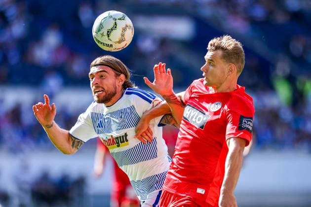2026.08.22, xkwix, Fußball, DFB-Pokal, MSV Duisburg - SV Elversberg, Schauinsland-Reisen-Arena, 1.Runde, Saison 2026 2027: Joshua Bitter (MSV Duisburg 29) im Zweikampf gegen Lasse Guenther (SV Elversberg 21) DFB regulations prohibit any use of photographs as image sequences and or quasi-video. Photo: xKamilxWilkowskixPressefotoKochx Nordrhein-Westfalen Deutschland *** August 22, 2026, xkwix, Soccer, DFB Cup, MSV Duisburg vs. SV Elversberg, Schauinsland Reisen Arena, Round 1, 2026–2027 Season: Joshua Bitter (MSV Duisburg, 29) in a tackle against Lasse Guenther (SV Elversberg, 21). DFB regulations prohibit any use of photographs as image sequences and or quasi-video. Photo: xKamilxWilkowskixPressefotoKochx, North Rhine-Westphalia, Germany