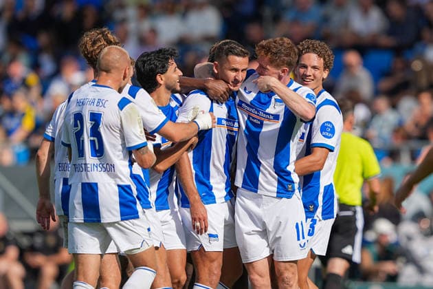 22.08.2026, xydrx, Fußball, DFB Pokal, 1. FC Saarbrücken - Hertha BSC, Saison 2026 2027, Ludwigsparkstadion: Torjubel nach dem Tor zum 1:0 für Hertha BSC SC durch Torschütze Paul Seguin (Hertha BSC, 30) zusammen mit Jon Dagur Thorsteinsson (Hertha BSC, 23) und Sebastian Groenning Andersen (Hertha BSC, 17) DFB regulations prohibit any use of photographs as image sequences and or quasi-video. *** August 22, 2026, xydrx, Soccer, DFB Cup, 1. FC Saarbrücken vs. Hertha BSC, 2026–2027 season, Ludwigsparkstadion: Goal celebration after Hertha BSC SC’s 1–0 goal scored by Paul Seguin (Hertha BSC, 30), along with Jon Dagur Thorsteinsson (Hertha BSC, 23) and Sebastian Groenning Andersen (Hertha BSC, 17. DFB regulations prohibit any use of photographs as image sequences and or quasi-video Copyright: HMBxMedia YannisxDreimann