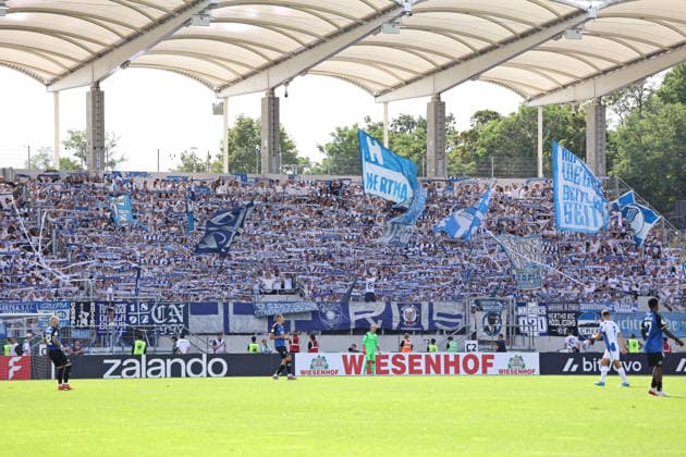 22.08.2026, Fussball, Herren, DFB-Pokal, 1. Runde, Saison 2026 2027, 1. FC Saarbrücken - Hertha BSC Berlin, Fans von Hertha BSC in Saarbrücken Saarbrücken Ludwigsparkstadion Saarland Deutschland *** August 22, 2026, Soccer, Men s, DFB Cup, First Round, 2026–2027 Season, 1. FC Saarbrücken vs. Hertha BSC Berlin, Hertha BSC fans in Saarbrücken, Ludwigsparkstadion, Saarbrücken, Saarland, Germany Copyright: xFabianxKleerx