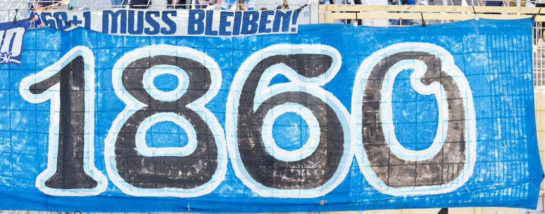 Banner Team (TSV 1860 München) beim Spiel zwischen TSV 1860 München v Holstein Kiel, Fussball, Herren, Dfb Pokal, 2026 2027, 1.Runde am 22.08.2026 in München, Städtisches Stadion an der Grünwalder Straße. Bayern Deutschland *** TSV 1860 Munich team banner at the match between TSV 1860 Munich and Holstein Kiel, soccer, men s, DFB Cup, 2026–2027, First Round on August 22, 2026, in Munich, Städtisches Stadion an der Grünwalder Straße, Bavaria, Germany