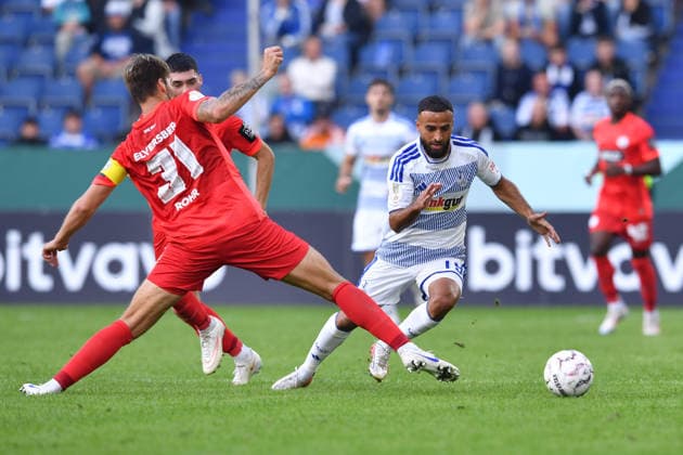 Fußball DFB-Pokal 1. Runde MSV Duisburg - SV Elversberg am 22.08.2026 in der Schauinsland-Reisen-Arena in Duisburg Maximilian Rohr ( Elversberg ), links - Ramien Safi ( Duisburg ), rechts DFB regulations prohibit any use of photographs as image sequences and or quasi-video. *** Soccer: DFB Cup First Round, MSV Duisburg vs. SV Elversberg on August 22, 2026, at the Schauinsland Reisen Arena in Duisburg; Maximilian Rohr (Elversberg), on the left, Ramien Safi of Duisburg; on the right, DFB regulations prohibit any use of photographs as image sequences and or quasi-video xRx