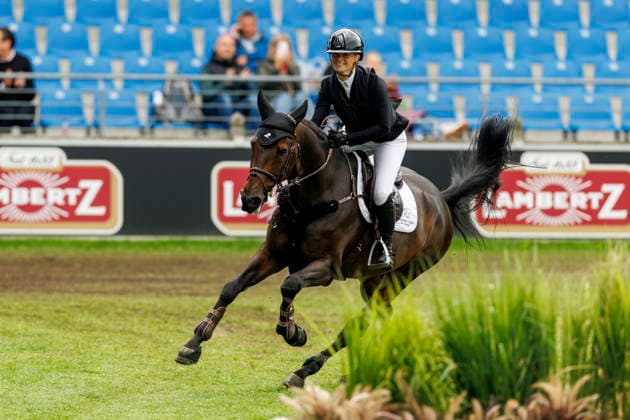 AACHEN - FEI World Championships 2026, AACHEN - FEI World Championships 2026 ROTH Britt ( GER), Jeffrey 19 Stechen Jump-Off RWE-Prize Final German U25 Trophy of the Stiftung Deutscher Pferdesport and Holger Hetzel Aachen, Reitstadion Soers 22. August 2026 - *** 2026 FEI World Championships in Aachen, Aachen FEI World Championships 2026: Britt Roth (GER) on Jeffrey, 19th place in the jump-off of the RWE Prize Final, German U25 Trophy of the Stiftung Deutscher Pferdesport, and Holger Hetzel, Aachen, Reitstadion Soers, August 22, 2026