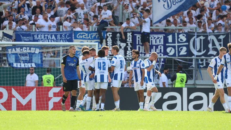 22.08.2026, xrekx, Fussball DFB Pokal 1.Runde, 1.FC Saarbruecken - Hertha BSC Berlin v.l. Paul Seguin (Hertha BSC) erzielt das Tor, Treffer, scores the goal zum 0:1 (DFL DFB REGULATIONS PROHIBIT ANY USE OF PHOTOGRAPHS as IMAGE SEQUENCES and or QUASI-VIDEO) Saarbruecken *** August 22, 2026, xrekx, Soccer DFB Cup First Round, 1. FC Saarbrücken vs. Hertha BSC Berlin – Paul Seguin scores the goal, making the score 0–1. DFL and DFB regulations prohibit any use of photographs as image sequences and or quasi-video. Saarbrücken