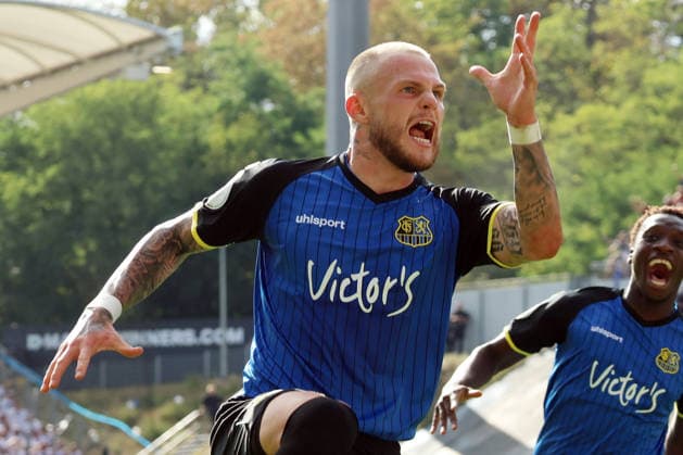 22.08.2026, xrekx, Fussball DFB Pokal 1.Runde, 1.FC Saarbruecken - Hertha BSC Berlin v.l. Torjubel nach dem Tor zum celebrating the goal celebrate 1:1 durch Philip Fahrner (1.FC Saarbruecken) (DFL DFB REGULATIONS PROHIBIT ANY USE OF PHOTOGRAPHS as IMAGE SEQUENCES and or QUASI-VIDEO) Saarbruecken *** August 22, 2026, xrekx, Soccer, DFB Cup, First Round, 1. FC Saarbrücken vs. Hertha BSC Berlin – Goal celebration after Philip Fahrner’s goal (1–1) – 1. FC Saarbrücken – DFL – DFB regulations prohibit any use of photographs as image sequences and or quasi-video – Saarbruecken