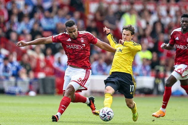 Nottingham Forest v Leeds United, Premier League Nottingham Forest defender Murillo (5) battles for possession with Leeds United midfielder Brenden Aaronson (11) during the Premier League match between Nottingham Forest and Leeds United at the City Ground, Nottingham, UK on 22 August 2026. Nottingham City Ground Nottinghamshire UK Editorial use only DataCo restrictions apply See www.football-dataco.com , Copyright: xManjitxNarotrax PSI-24717-0043
