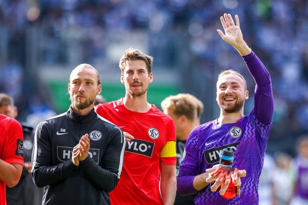 2026.08.22, xkwix, Fußball, DFB-Pokal, MSV Duisburg - SV Elversberg, Schauinsland-Reisen-Arena, 1.Runde, Saison 2026 2027: Nicolas Kristof (SV Elversberg 20) winkt zu den Fans DFB regulations prohibit any use of photographs as image sequences and or quasi-video. Photo: xKamilxWilkowskixPressefotoKochx Nordrhein-Westfalen Deutschland *** August 22, 2026, xkwix, Soccer, DFB Cup, MSV Duisburg vs. SV Elversberg, Schauinsland Reisen Arena, Round 1, 2026–2027 Season: Nicolas Kristof of SV Elversberg, age 20, waves to the fans. DFB regulations prohibit any use of photographs as image sequences and or quasi-video. Photo: xKamilxWilkowskixPressefotoKochx, North Rhine-Westphalia, Germany