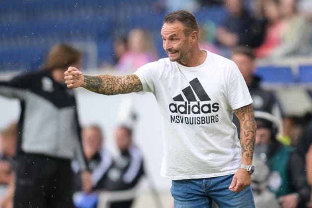 Fußball, DFB-Pokal, 20260822, MSV Duisburg - SV 07 Elversberg. Im Bild Trainer Duisburg Dietmar HIRSCH. Duisburg Schauinsland-Reisen-Arena Nordrhein-Westfalen Deutschland *** Soccer, DFB Cup, 20260822, MSV Duisburg vs. SV 07 Elversberg Pictured: Duisburg coach Dietmar HIRSCH, Duisburg Schauinsland Reisen Arena, North Rhine-Westphalia, Germany Copyright: Passion2Press MarkusxFischerx