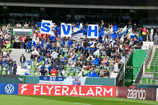 SV Hemelingen, Fanblock SV Hemelingen vs. Hannover 96, Fussball, DFB-Pokal, 1. Runde, Saison 2026 2027, 22.08.2026, SV Hemelingen vs. Hannover 96, Fussball, DFB-Pokal, 1. Runde, Saison 2026 2027, 22.08.2026 Bremen *** SV Hemelingen, SV Hemelingen vs. Hannover 96 fan section, soccer, DFB Cup, 1st round, 2026–2027 season, August 22, 2026, SV Hemelingen vs. Hannover 96, Soccer, DFB Cup, 1st Round, 2026–2027 Season, August 22, 2026, Bremen Copyright: xEibner-Pressefoto RobertxGertzenx EP_RGN