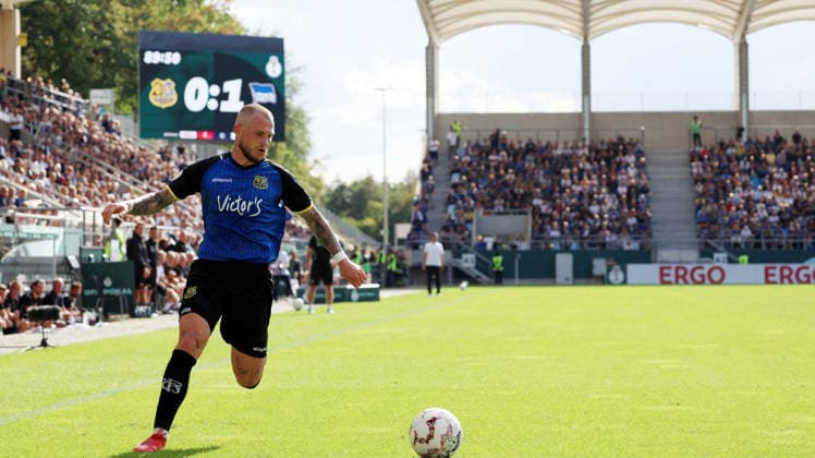 22.08.2026, xrekx, Fussball DFB Pokal 1.Runde, 1.FC Saarbruecken - Hertha BSC Berlin v.l. Philip Fahrner (1.FC Saarbruecken) (DFL DFB REGULATIONS PROHIBIT ANY USE OF PHOTOGRAPHS as IMAGE SEQUENCES and or QUASI-VIDEO) Saarbruecken *** August 22, 2026, xrekx, Soccer, DFB Cup, First Round, 1 FC Saarbrücken vs. Hertha BSC Berlin by Philip Fahrner, 1 FC Saarbrücken. DFL and DFB regulations prohibit any use of photographs as image sequences and or quasi-video. Saarbrücken