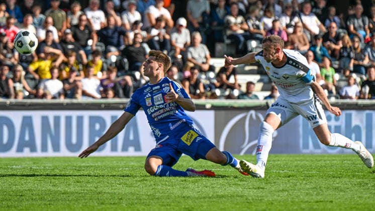 SOCCER - BL, Altach vs Hartberg ALTACH,AUSTRIA,22.AUG.26 - SOCCER - ADMIRAL Bundesliga, SCR Altach vs TSV Hartberg. Image shows Marco Hoffmann (Hatberg) and Lukas Jaeger (Altach).  GEPAxpictures xOliverxLerch