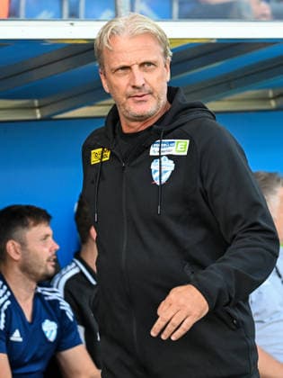 SOCCER - BL, Altach vs Hartberg ALTACH,AUSTRIA,22.AUG.26 - SOCCER - ADMIRAL Bundesliga, SCR Altach vs TSV Hartberg. Image shows head coach Markus Schopp (Hartberg).  GEPAxpictures xOliverxLerch