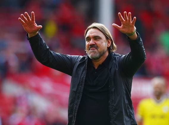 Leeds United manager Daniel Farke thanks the fans at the end of the match Nottingham Forest v Leeds United, Premier League Football, Football, City Ground, Nottingham, UK - 22 Aug 2026Nottingham City Ground United Kingdom EDITORIAL USE ONLY No use with unauthorised audio, video, data, fixture lists, club league logos or live services. Online in-match use limited to 120 images, no video emulation. No use in betting, games or single club league player publications.  Copyright: xMattxWest Shutterstockx 17111732au