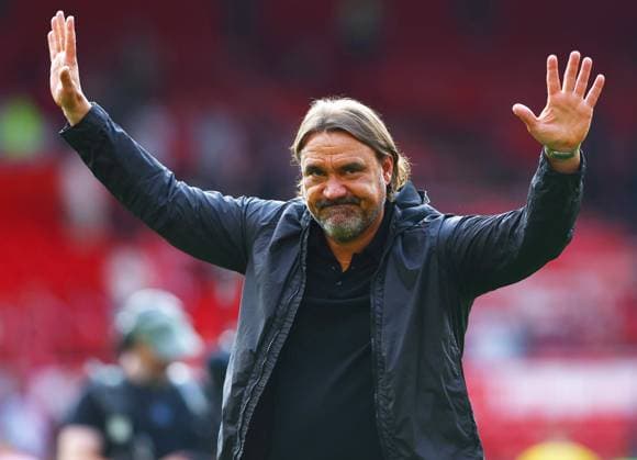 Leeds United manager Daniel Farke thanks the fans at the end of the match Nottingham Forest v Leeds United, Premier League Football, Football, City Ground, Nottingham, UK - 22 Aug 2026Nottingham City Ground United Kingdom EDITORIAL USE ONLY No use with unauthorised audio, video, data, fixture lists, club league logos or live services. Online in-match use limited to 120 images, no video emulation. No use in betting, games or single club league player publications.  Copyright: xMattxWest Shutterstockx 17111732av