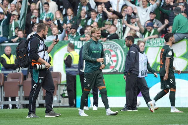 Foto : Jubel nach dem Schlußpfiff bei den Spielern von Werder , hier Niclas Füllkrug Fussball DFB Pokal , 1. Runde am Sa. 22.08.2026 Lüneburger SK - Werder Bremen *** Photo: Werder players celebrating after the final whistle—here, Niclas Füllkrug. Soccer: DFB Cup, 1st Round, Sat, Aug. 22, 2026: Lüneburger SK vs. Werder Bremen