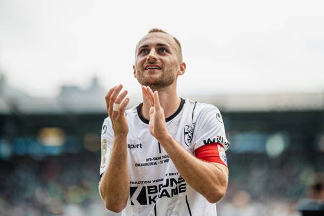 DFB-Pokal: Lüneburger SK - SV Werder Bremen, 22.08.2026 Marian Andre Kunze (Lüneburger SK Hansa, 10); Fußball, DFB-Pokal, 1. Runde: Lüneburger SK vs. SV Werder Bremen am 22.08.2026 im Millerntor-Stadion, Hamburg DFB REGULATIONS PROHIBIT ANY USE OF PHOTOGRAPHS AS IMAGE SEQUENCES AND OR QUASI-VIDEO. *** DFB Cup: Lüneburger SK vs. SV Werder Bremen, August 22, 2026; Marian Andre Kunze; Lüneburger SK vs. Hansa, 10; Soccer; DFB Cup; First Round: Lüneburger SK vs. SV Werder Bremen on August 22, 2026, at Millerntor Stadium, Hamburg. DFB regulations prohibit any use of photographs as image sequences and or quasi-video. Copyright: xBEAUTIFULxSPORTS Tonhäuserx