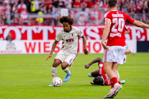 Germany, Cottbus, LEAG Energie Stadion, 22.08.2026, DFB Pokal 2026 27, 1. Runde, FC Energie Cottbus vs. FC Augsburg, Han-Noah Massengo (FC Augsburg), Photo by Eibner Pressefoto Tino Henschel DFB Pokal 2026 27, 1. Runde, FC Energie Cottbus vs. FC Augsburg Cottbus *** Germany, Cottbus, LEAG Energie Stadium, August 22, 2026, 2026–27 DFB Cup, First Round, FC Energie Cottbus vs. FC Augsburg, Han Noah Massengo (FC Augsburg), Photo by Eibner Pressefoto Tino Henschel, 2026–27 DFB Cup, First Round, FC Energie Cottbus vs. FC Augsburg, Cottbus Copyright: xEibnerxPressefotox
