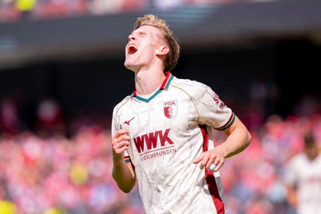 Germany, Cottbus, LEAG Energie Stadion, 22.08.2026, DFB Pokal 2026 27, 1. Runde, FC Energie Cottbus vs. FC Augsburg, Anton Kade (FC Augsburg), Photo by Eibner Pressefoto Tino Henschel DFB Pokal 2026 27, 1. Runde, FC Energie Cottbus vs. FC Augsburg Cottbus *** Germany, Cottbus, LEAG Energie Stadium, August 22, 2026, 2026–27 DFB Cup, Round 1, FC Energie Cottbus vs. FC Augsburg, Anton Kade (FC Augsburg), Photo by Eibner Pressefoto, Tino Henschel, 2026–27 DFB Cup, Round 1, FC Energie Cottbus vs. FC Augsburg, Cottbus Copyright: xEibnerxPressefotox