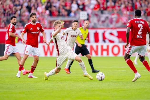 Germany, Cottbus, LEAG Energie Stadion, 22.08.2026, DFB Pokal 2026 27, 1. Runde, FC Energie Cottbus vs. FC Augsburg, Anton Kade (FC Augsburg), Photo by Eibner Pressefoto Tino Henschel DFB Pokal 2026 27, 1. Runde, FC Energie Cottbus vs. FC Augsburg Cottbus *** Germany, Cottbus, LEAG Energie Stadium, August 22, 2026, 2026–27 DFB Cup, First Round, FC Energie Cottbus vs. FC Augsburg, Anton Kade (FC Augsburg), Photo by Eibner Pressefoto, Tino Henschel, 2026–27 DFB Cup, First Round, FC Energie Cottbus vs. FC Augsburg, Cottbus Copyright: xEibnerxPressefotox