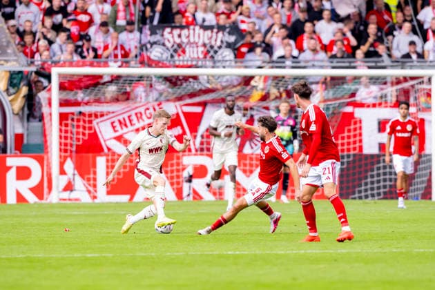 Germany, Cottbus, LEAG Energie Stadion, 22.08.2026, DFB Pokal 2026 27, 1. Runde, FC Energie Cottbus vs. FC Augsburg, Anton Kade (FC Augsburg), Photo by Eibner Pressefoto Tino Henschel DFB Pokal 2026 27, 1. Runde, FC Energie Cottbus vs. FC Augsburg Cottbus *** Germany, Cottbus, LEAG Energie Stadium, August 22, 2026, 2026–27 DFB Cup, First Round, FC Energie Cottbus vs. FC Augsburg, Anton Kade (FC Augsburg), Photo by Eibner Pressefoto, Tino Henschel, 2026–27 DFB Cup, First Round, FC Energie Cottbus vs. FC Augsburg, Cottbus Copyright: xEibnerxPressefotox