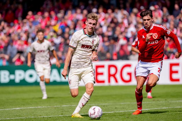 Germany, Cottbus, LEAG Energie Stadion, 22.08.2026, DFB Pokal 2026 27, 1. Runde, FC Energie Cottbus vs. FC Augsburg, Anton Kade (FC Augsburg), Photo by Eibner Pressefoto Tino Henschel DFB Pokal 2026 27, 1. Runde, FC Energie Cottbus vs. FC Augsburg Cottbus *** Germany, Cottbus, LEAG Energie Stadium, August 22, 2026, 2026–27 DFB Cup, Round 1, FC Energie Cottbus vs. FC Augsburg, Anton Kade (FC Augsburg), Photo by Eibner Pressefoto Tino Henschel, 2026–27 DFB Cup, Round 1, FC Energie Cottbus vs. FC Augsburg, Cottbus Copyright: xEibnerxPressefotox