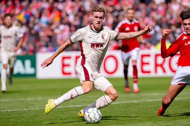 Germany, Cottbus, LEAG Energie Stadion, 22.08.2026, DFB Pokal 2026 27, 1. Runde, FC Energie Cottbus vs. FC Augsburg, Anton Kade (FC Augsburg), Photo by Eibner Pressefoto Tino Henschel DFB Pokal 2026 27, 1. Runde, FC Energie Cottbus vs. FC Augsburg Cottbus *** Germany, Cottbus, LEAG Energie Stadium, August 22, 2026, 2026–27 DFB Cup, Round 1, FC Energie Cottbus vs. FC Augsburg, Anton Kade (FC Augsburg), Photo by Eibner Pressefoto Tino Henschel, 2026–27 DFB Cup, Round 1, FC Energie Cottbus vs. FC Augsburg, Cottbus Copyright: xEibnerxPressefotox