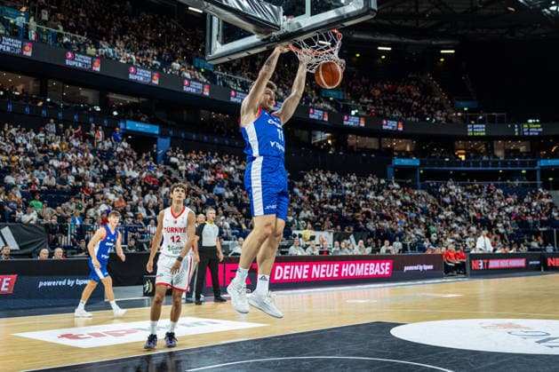 Basketball Hamburg 22.08.2026 Turkish Airlines Supercup 2026 Spiel um Platz 3 Türkei (TUR) - Tschechien (CZE) Martin Svoboda (Tschechien, No.71) *** Basketball Hamburg, August 22, 2026 Turkish Airlines Supercup 2026 Third-Place Game Turkey TUR Czech Republic CZE Martin Svoboda, Czech Republic, No. 71