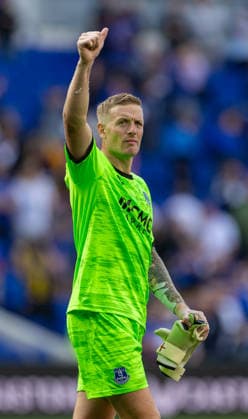 Football - FA Premier League - Everton FC v Crystal Palace FC LIVERPOOL, ENGLAND - Saturday, August 22, 2026: Everton s goalkeeper Jordan Pickford waves to supporters after the FA Premier League match between Everton FC and Crystal Palace FC at Bramley-Moore Dock. (Photo by David Rawcliffe Propaganda) LIVERPOOL Bramley-Moore Dock MERSEYSIDE ENGLAND  Copyright: xDavidxRawcliffex P2026-08-22-Everton_Crystal-80