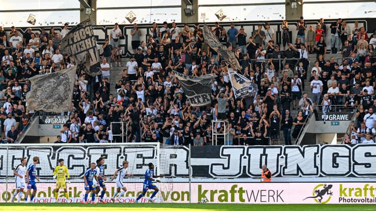 SOCCER - BL, Altach vs Hartberg ALTACH,AUSTRIA,22.AUG.26 - SOCCER - ADMIRAL Bundesliga, SCR Altach vs TSV Hartberg. Image shows fans of Altach.  GEPAxpictures xOliverxLerch