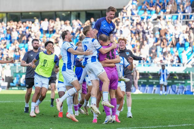 22.08.2026, xydrx, Fußball, DFB Pokal, 1. FC Saarbrücken - Hertha BSC, Saison 2026 2027, Ludwigsparkstadion: Die Spieler von Hertha BSC bejubeln den Sieg DFB regulations prohibit any use of photographs as image sequences and or quasi-video. *** August 22, 2026, xydrx, Soccer, DFB Cup, 1. FC Saarbrücken vs. Hertha BSC, 2026–2027 season, Ludwigspark Stadium: Hertha BSC players celebrate their victory. DFB regulations prohibit any use of photographs as image sequences and or quasi-video. Copyright: HMBxMedia YannisxDreimann