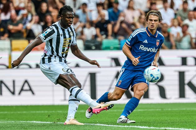 Oumar Solet of Udinese Calcio and Nicolas Paz of Como 1907 during the Serie A 2026 2027 football match between Udinese Calcio and Como 1907 at Friuli Bluenergy stadium in Udine (Italy), August 22nd, 2026. CesarexPurini