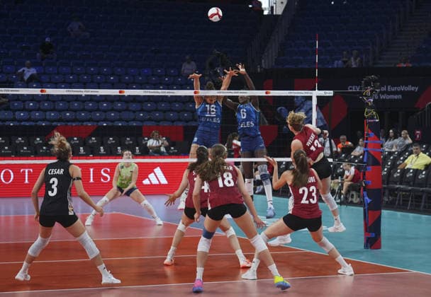 Germany v Slovenia - CEV Women s European Volleyball Championship ISTANBUL, TURKIYE - AUGUST 22: Germany s Grozer Leana (18) in action against Slovenia s Planinsec Sasa (18) during their Pool A opening match of the 2026 CEV Women s European Volleyball Championship at Sinan Erdem Sports Hall in Istanbul, Turkiye, on August 22, 2026. Bunyamin Celik Anadolu Istanbul Turkey. Editorial use only. Please get in touch for any other usage.  Copyright: x2026xAnadoluxBunyaminxCelikx