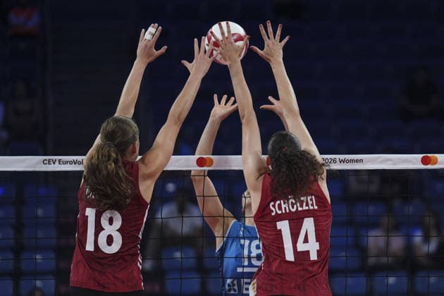 Germany v Slovenia - CEV Women s European Volleyball Championship ISTANBUL, TURKIYE - AUGUST 22: Germany s Grozer Leana (18) in action against Slovenia s Planinsec Sasa (18) during their Pool A opening match of the 2026 CEV Women s European Volleyball Championship at Sinan Erdem Sports Hall in Istanbul, Turkiye, on August 22, 2026. Bunyamin Celik Anadolu Istanbul Turkey. Editorial use only. Please get in touch for any other usage.  Copyright: x2026xAnadoluxBunyaminxCelikx
