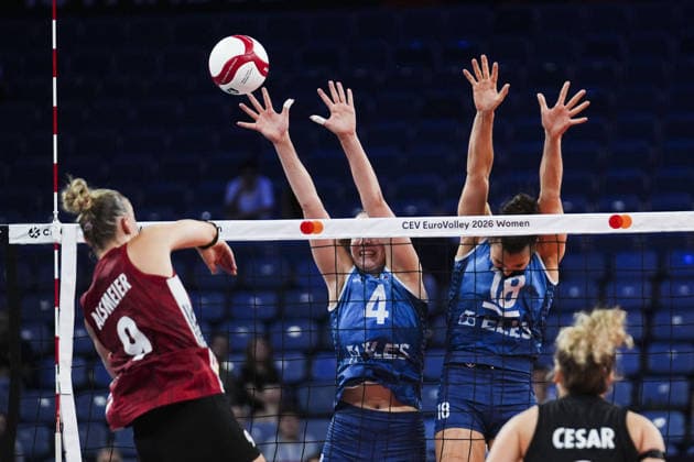 Germany v Slovenia - CEV Women s European Volleyball Championship ISTANBUL, TURKIYE - AUGUST 22: Germany s Grozer Leana (18) in action against Slovenia s Milosic Nika (13) during their Pool A opening match of the 2026 CEV Women s European Volleyball Championship at Sinan Erdem Sports Hall in Istanbul, Turkiye, on August 22, 2026. Bunyamin Celik Anadolu Istanbul Turkey. Editorial use only. Please get in touch for any other usage.  Copyright: x2026xAnadoluxBunyaminxCelikx