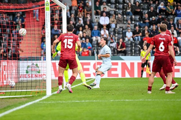 Stefano Russo (Arminia Bielefeld) Torschuss zum 1:1 waehrend des DFB-Pokal 1 Runde Spiels zwichen SG Sonnenhof Grossaspach v Arminia Bielefeld, Wir machen Druck Arena am 22. August 2026 in Grossaspach, Deutschland. (Foto von Harry Langer DeFodi Images) +++ Stefano Russo (Arminia Bielefeld) scores his team s first goal during the DFB-Pokal 1 Runde match between SG Sonnenhof Grossaspach v Arminia Bielefeld at Wir machen Druck Arena on August 22, 2026 in Grossaspach, Germany. (Photo by Harry Langer DeFodi Images) (Photo by Harry Langer DeFodi Images) DFB DFL REGULATIONS PROHIBIT ANY USE OF PHOTOGRAPHS AS IMAGE SEQUENCES AND OR QUASI-VIDEO. - *** Stefano Russo of Arminia Bielefeld takes a shot on goal to tie the score at 1–1 during the DFB Cup first-round match between SG Sonnenhof Grossaspach and Arminia Bielefeld at the Wir machen Druck Arena on August 22, 2026, in Grossaspach, Germany. Photo by Harry Langer, DeFodi Images. Stefano Russo of Arminia Bielefeld scores his team’s first goal during the DFB Cup first-round match between SG Sonnenhof Grossaspach and Arminia Bielefeld at Wir machen Druck Arena on August 22, 2026 in Grossaspach, Germany. Photo by Harry Langer, DeFodi Images. Photo by Harry Langer, DeFodi Images. DFB and DFL regulations prohibit any use of photographs as image sequences and or quasi-video.