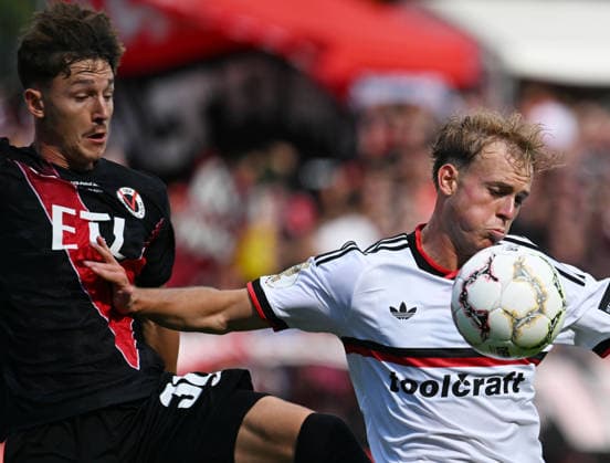 22.08.2026, xophax, Fussball , DFB - Pokal , 1.Runde Viktoria Köln gegen 1.FC Nürnberg Alexander Prokopenko, links ( Viktoria Köln ) und Eric Porstner, rechts ( Nürnberg ) Köln *** August 22, 2026, xophax, Soccer, DFB Cup, First Round: Viktoria Köln vs. 1 FC Nürnberg—Alexander Prokopenko (left, Viktoria Köln) and Eric Porstner (right, Nürnberg), Cologne