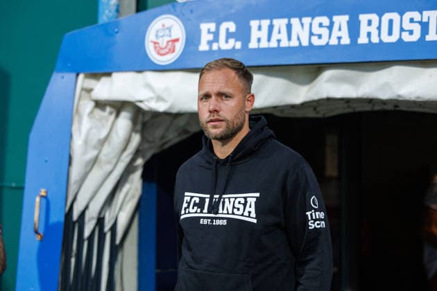 Trainer Daniel Brinkmann (Rostock) ; GER, FC Hansa Rostock vs. VfB Stuttgart, Fußball, Männer, DFB-Pokal, 01. Runde, Spielzeit 2026 2027, 21.08.2026 Rostock Ostseestadion Mecklenburg - Vorpommern Deutschland