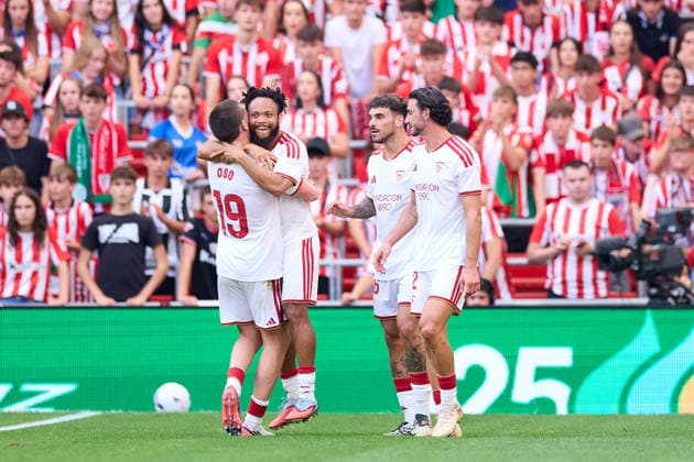 August 22, 2026, Bilbao, Vizcaya, SPAIN: Chidera Ejuke of Sevilla FC celebrates after scoring the team s second goal during the LaLiga EA Sports match between Athletic Club and Sevilla FC at San Mames on August 22, 2026, in Bilbao, Spain. Athletic Club V Sevilla FC - LaLiga EA Sports  - ZUMAa181 20260822_zaa_a181_133 Copyright: xRicardoxLarreinax