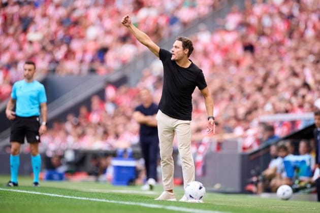 August 22, 2026, Bilbao, Vizcaya, SPAIN: Edin Terzic head coach of Athletic Club reacts during the LaLiga EA Sports match between Athletic Club and Sevilla FC at San Mames on August 22, 2026, in Bilbao, Spain. Bilbao SPAIN - ZUMAa181 20260822_zaa_a181_128 Copyright: xRicardoxLarreinax