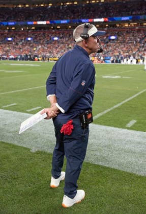 August 22, 2026, Denver, Colorado, USA: Broncos HC SEAN PEYTON looks on from the sidelines during the 1st. Half at Empower Field at Mile High Friday evening. Packers beat the Broncos in Pre-Season 33-13. Credit Image: ZUMA Press Wire) Denver USA - ZUMAav4_ 20260822_zaf_av4_009 Copyright: xHectorxAcevedox