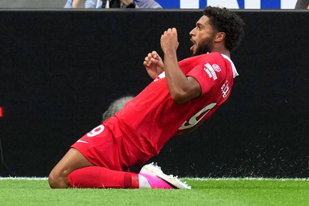 Monza s Gustavo Varela celebrates after scoring 1-1 during the Serie A soccer match between Fc Inter and Monza the San Siro Stadium in Milan, north Italy - August 21 , 2026. - Soccer  Copyright: xSpada LaPressex