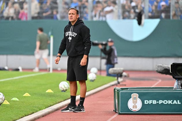 22.08.2026, xjhx, Fussball DFB Pokal 1.Runde, Eintracht Trier - RB Leipzig v.l. Trainer Coach Thomas Klasen (SV Eintracht Trier 05) Trier *** August 22, 2026, xjhx, Soccer DFB Cup 1st Round, Eintracht Trier vs. RB Leipzig, Coach Thomas Klasen, SV Eintracht Trier 05 Trier