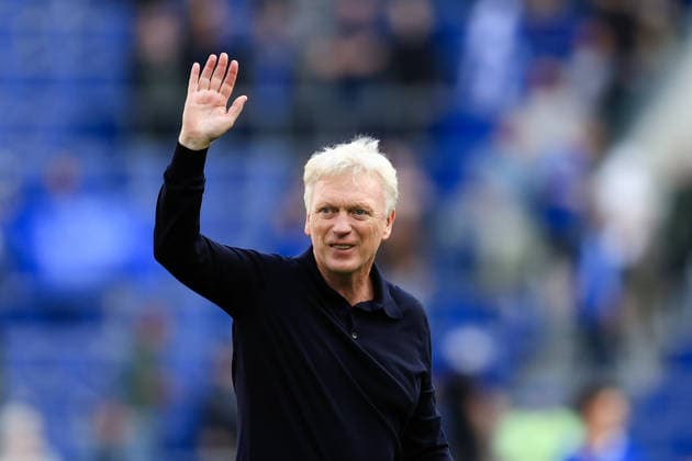 Liverpool, England, 22nd August 2026. David Moyes, Manager of Everton, acknowledges the fans following victory in the Everton vs Crystal Palace Premier League match at Hill Dickinson Stadium, Liverpool. Picture credit should read: Jessica Hornby Sportimage EDITORIAL USE ONLY. No use with unauthorised audio, video, data, fixture lists, club league logos or live services. Online in-match use limited to 120 images, no video emulation. No use in betting, games or single club league player publications. SPI_036_JH_EVERTON_CRYSTAL_PALACE SPI-4926-0036