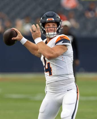 August 22, 2026, Denver, Colorado, USA: Broncos QB SAM EHLINGER readies to throw a pass from the sidelines during the 2nd. Half at Empower Field at Mile High Friday evening. Packers beat the Broncos in Pre-Season 33-13. Credit Image: ZUMA Press Wire) Denver USA - ZUMAav4_ 20260822_zaf_av4_038 Copyright: xHectorxAcevedox