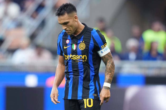 during the Serie A soccer match between Fc Inter and Monza the San Siro Stadium in Milan, north Italy - August 21 , 2026. - Soccer  Copyright: xSpada LaPressex