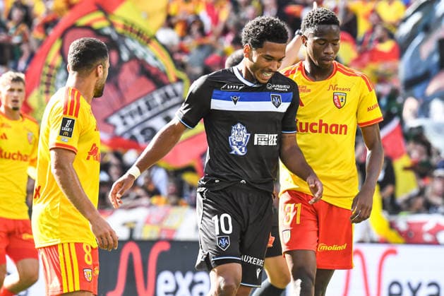 FOOTBALL : RC Lens vs AJ Auxerre - Ligue 1 - JournÃ e 1- 22 08 2026 Danny Namaso (AJ Auxerre) Souleymane Sagnan (RC Lens) LensFrance  Copyright: xBaptistexAutissierx